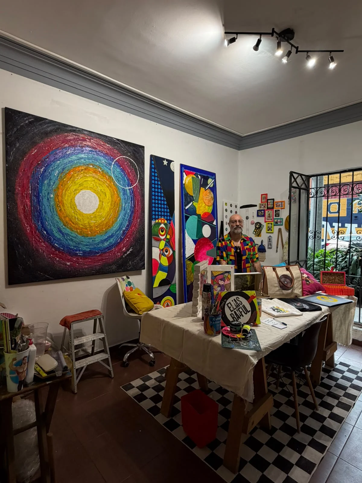 Conoce mi estudio de arte y pinta conmigo