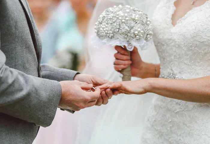 Me opongo a tu boda