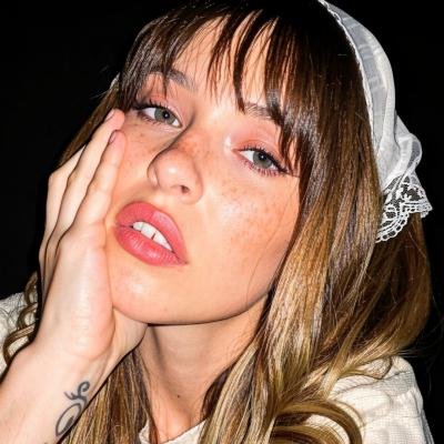 Mia